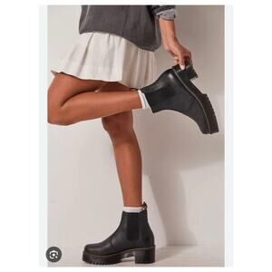 NWOT NEW Doc Martens Rometty Wyoming Black Leather Chelsea Boots Size 10